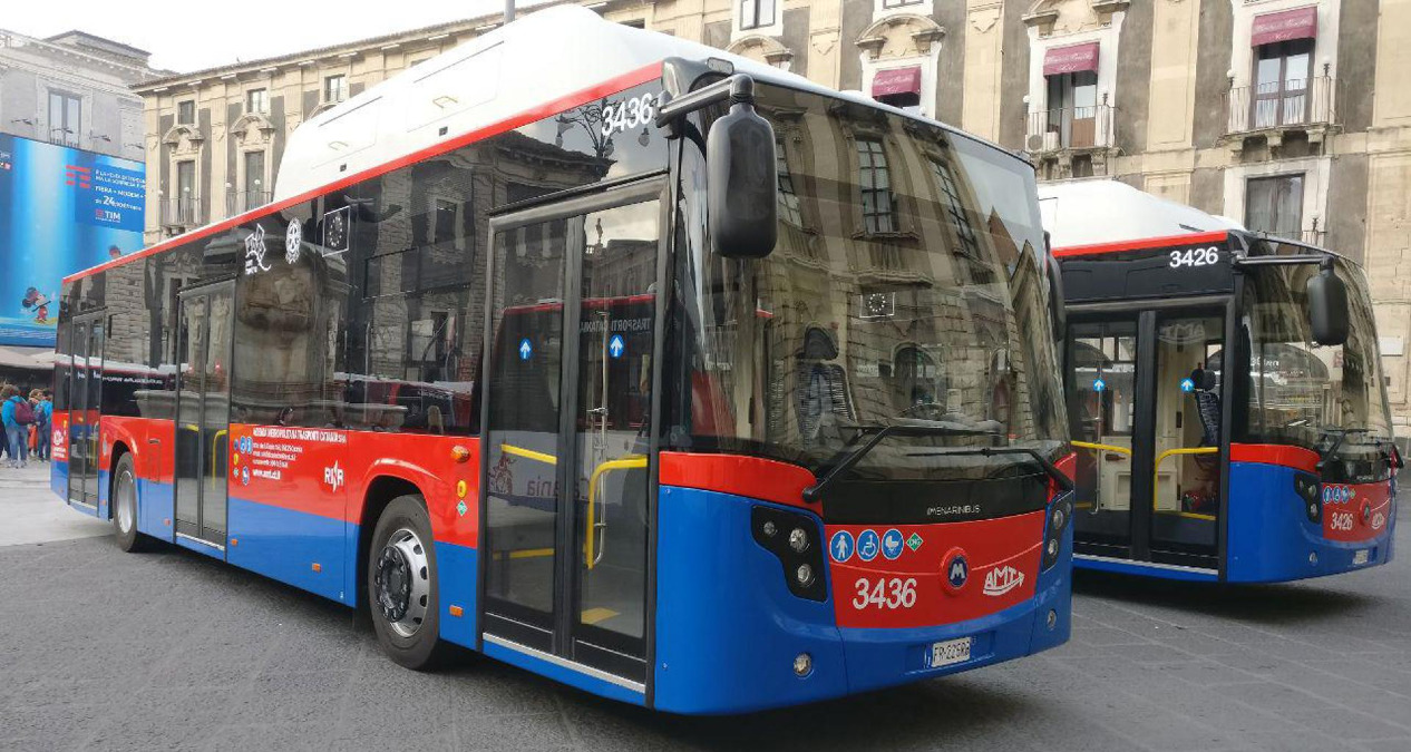 Aggressione su bus a Catania: controllore colpito al mento, caccia all'aggressore - 