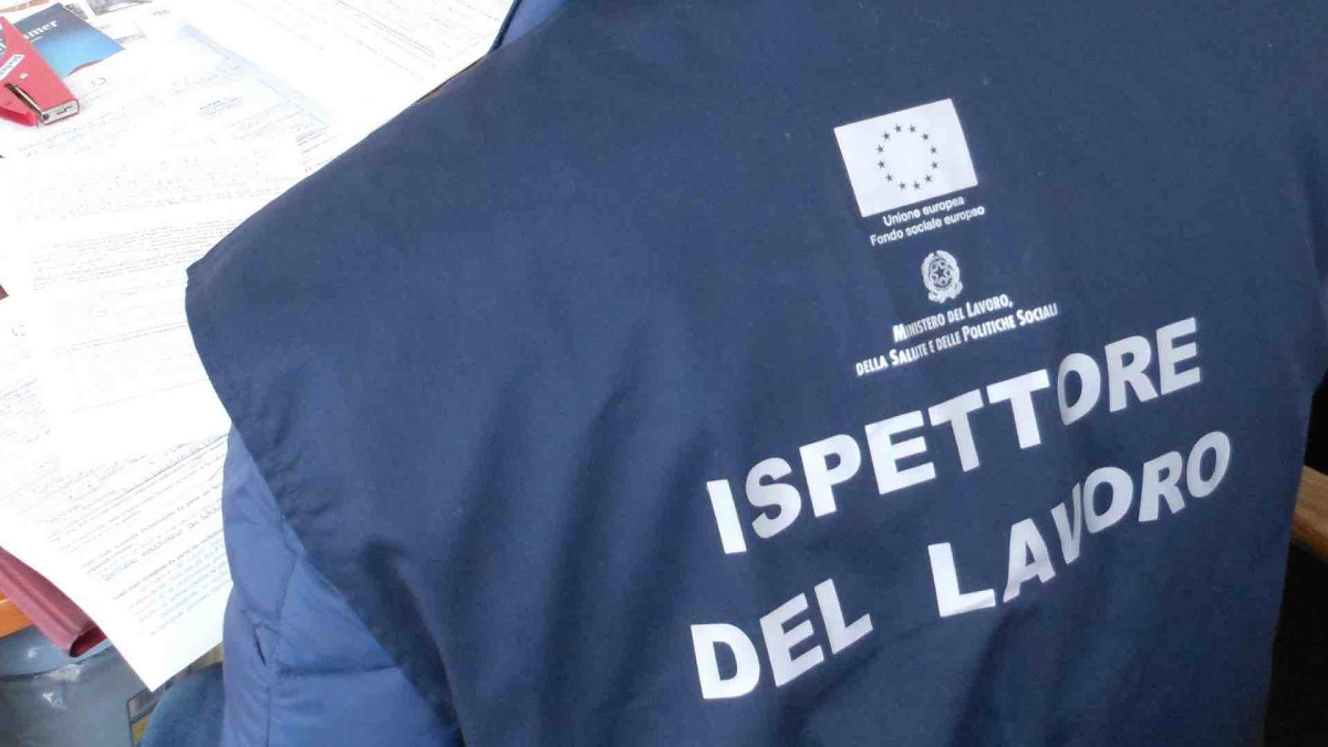 Tre su quattro lavoratori in nero scoperti in un ristorante di Terrasini: attività sospesa e sanzioni per 11.600€ - 