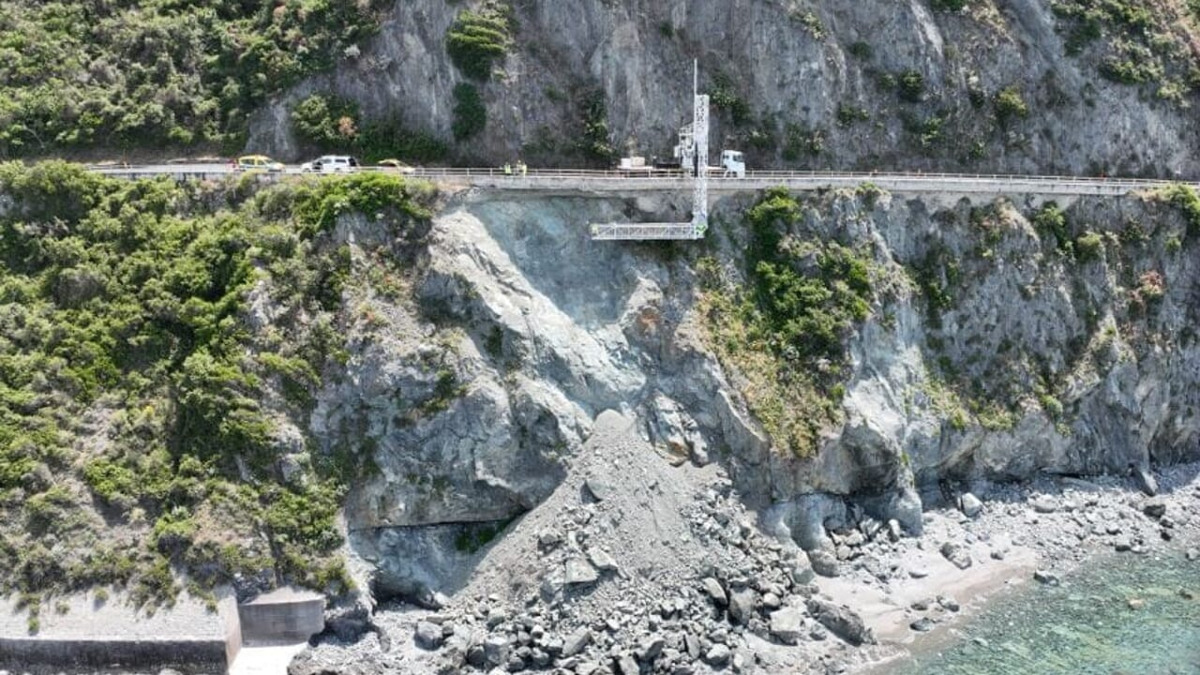 Frana sulla SS113: Anas esegue rilievo laser 3D tra Gioiosa Marea e Gliaca di Piraino - 