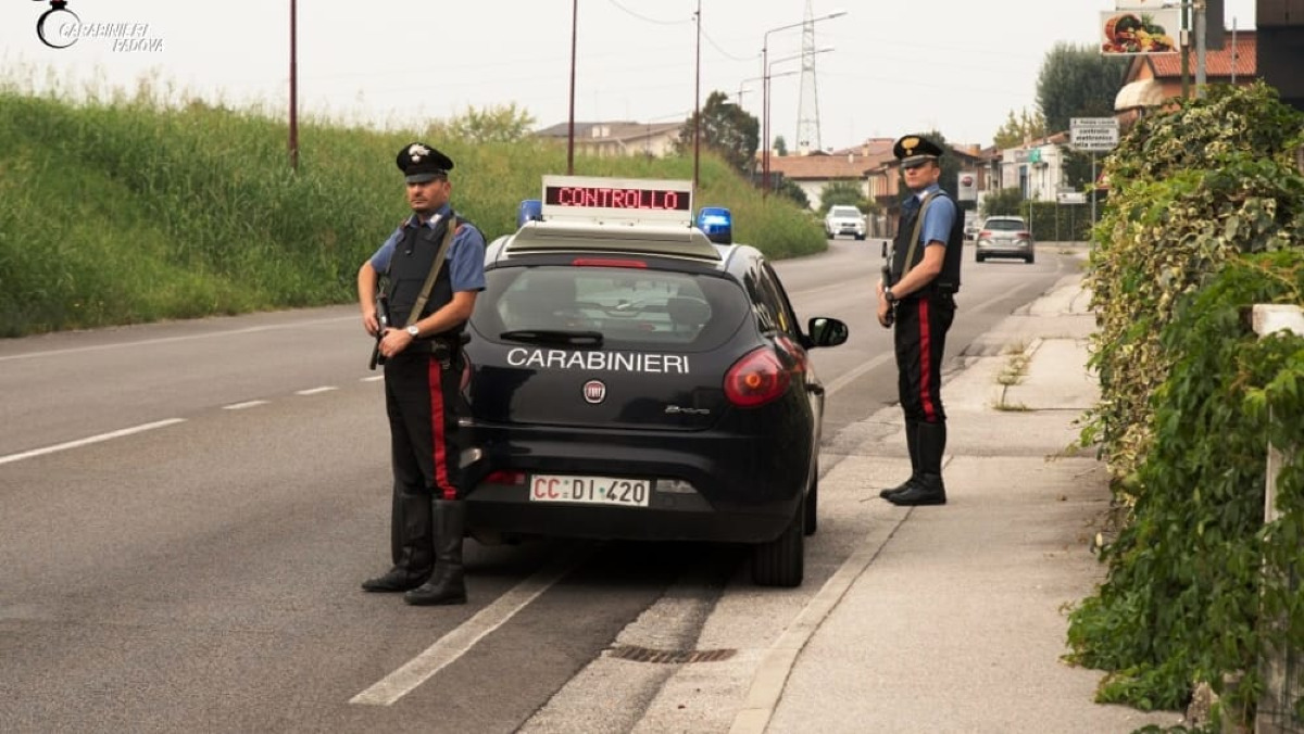 Santa Maria di Licodia: arrestato 37enne dopo speronamento ai carabinieri e sequestro di cocaina - 