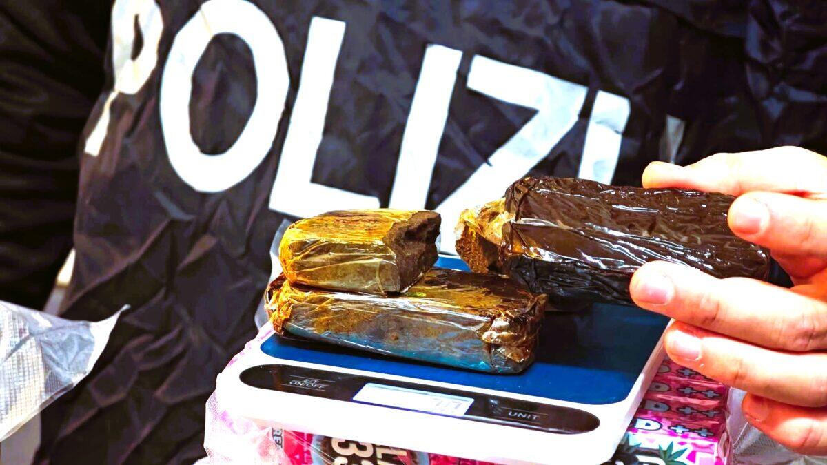 Arresto di un quarantenne per spaccio a Caltanissetta: la Polizia sequestra hashish e marijuana - 