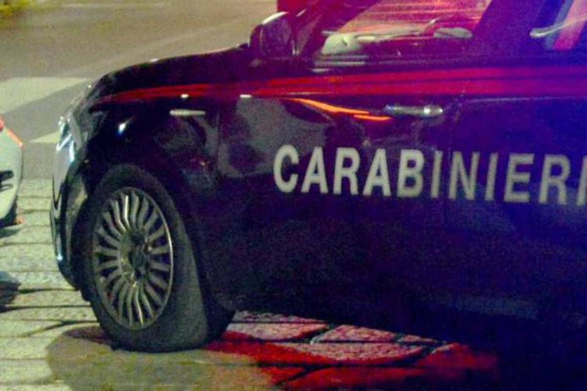 Ostia, esplosione davanti a negozio Lazio Store: danneggiata serranda - 