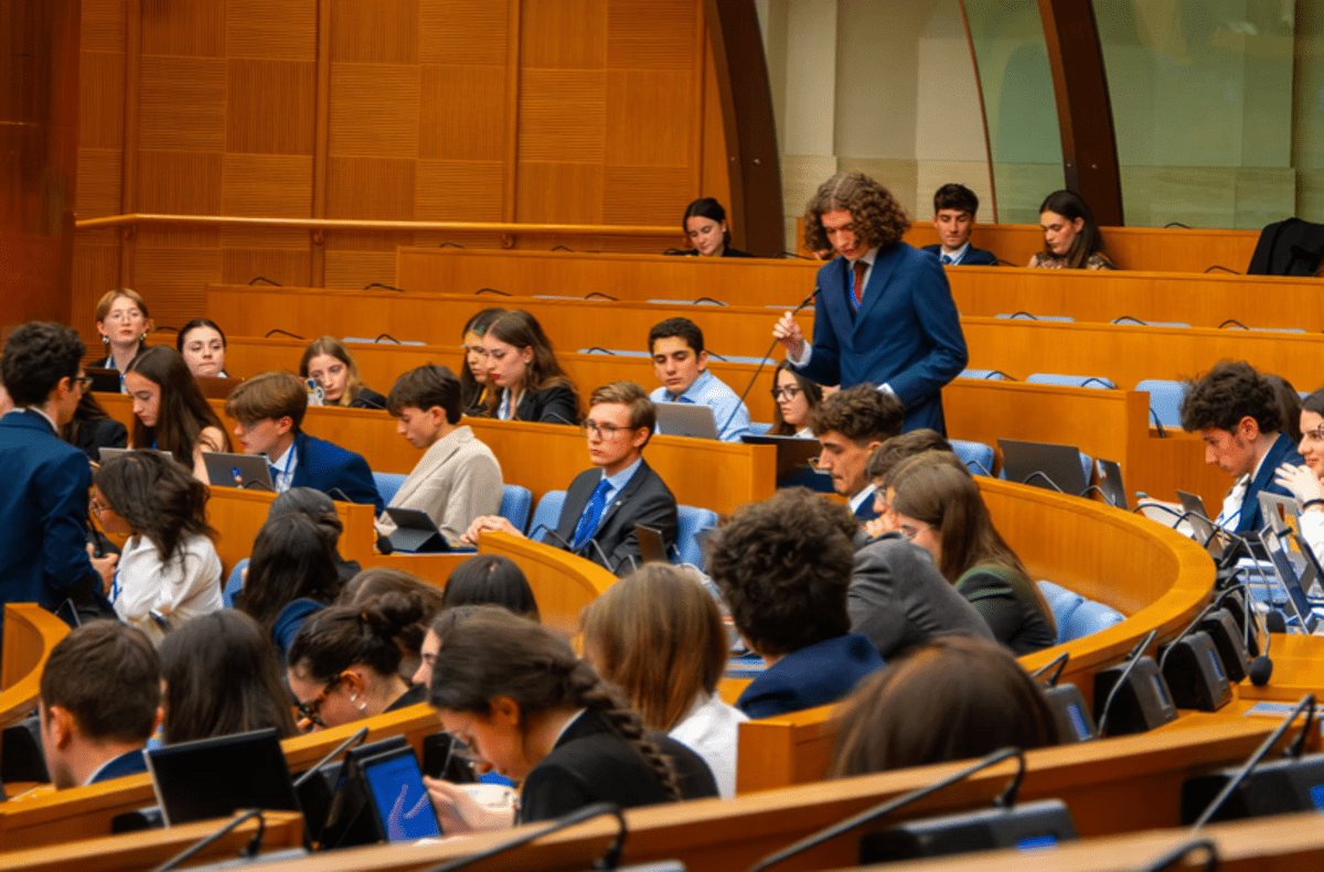 Lum, sessione regionale del Parlamento europeo giovani - 