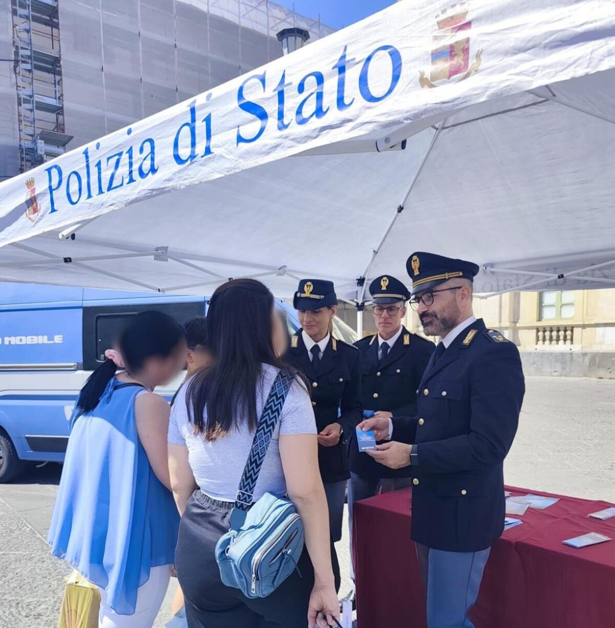 Impegno della Polizia di Catania per la Prevenzione delle Scomparse di Minori in Occasione della Giornata Internazionale - 
