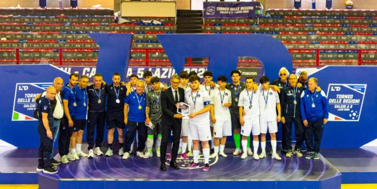 <p><strong>Comitato Sicilia LND: La Rappresentativa Under 19 è Vicecampione d'Italia nel Torneo delle Regioni di Futsal</strong></p> - 