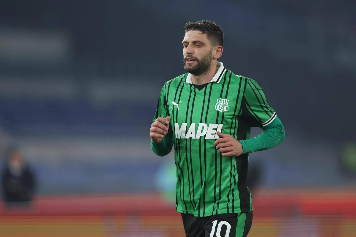 Thorstvedt ruba palla a Jashari, Berardi segna: proteste in Sassuolo-Milan - 