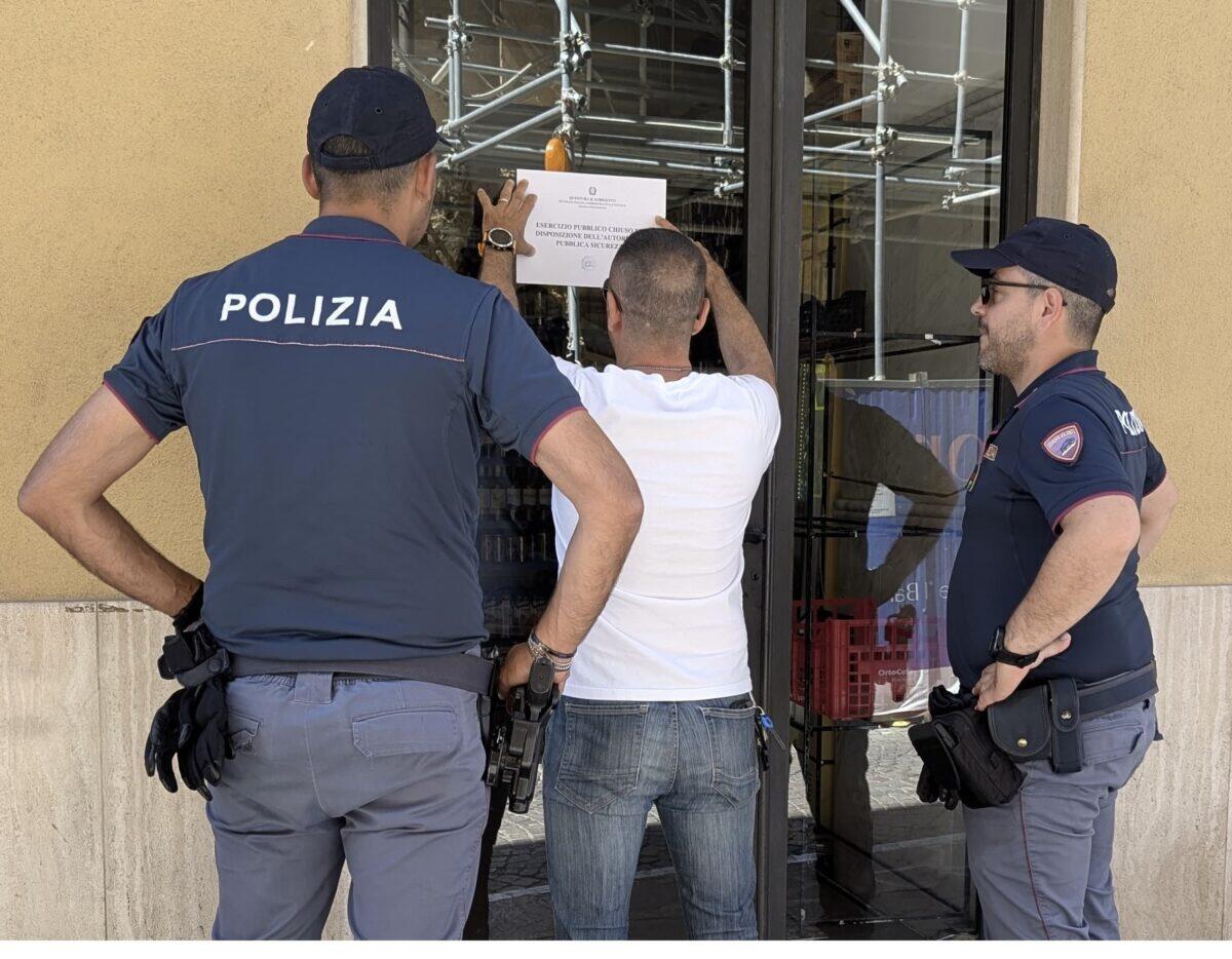 Sospensione dell'attività commerciale ad Agrigento per somministrazione di alcolici a minorenni da parte della Polizia - 