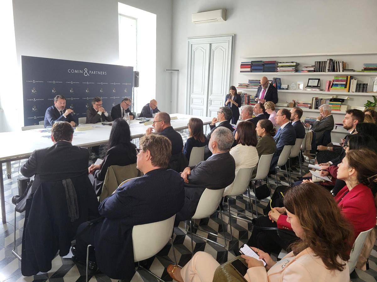 Osservatorio Manageritalia, maggiori indicatori economici legati a settore servizi - 