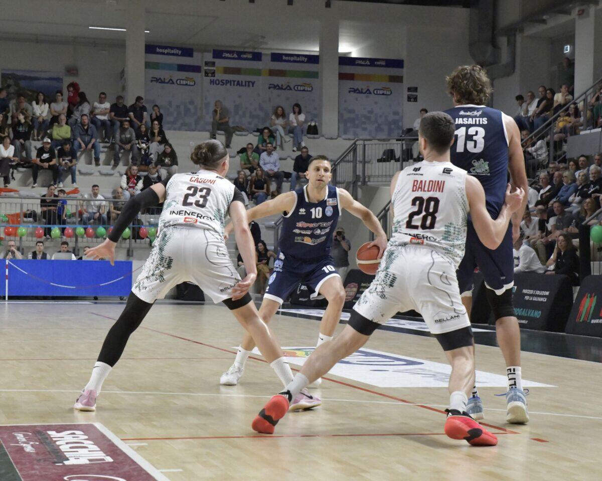 Orlandina chiude la stagione con onore nella sfida contro Omegna: finale 88-81 - 