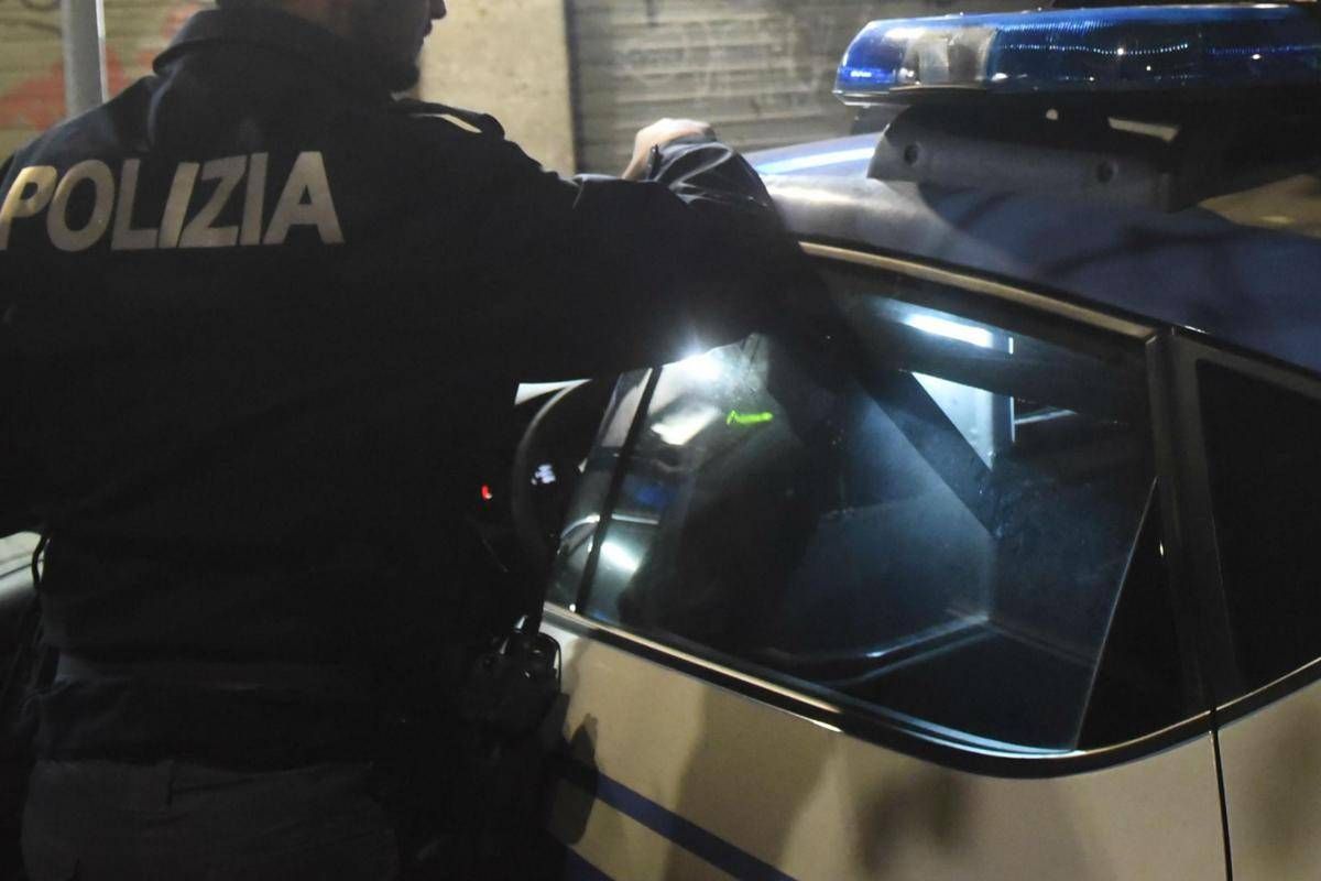 Aggredito e accoltellato in piazza a Prato: 23enne in fin di vita. Fermati due uomini - 