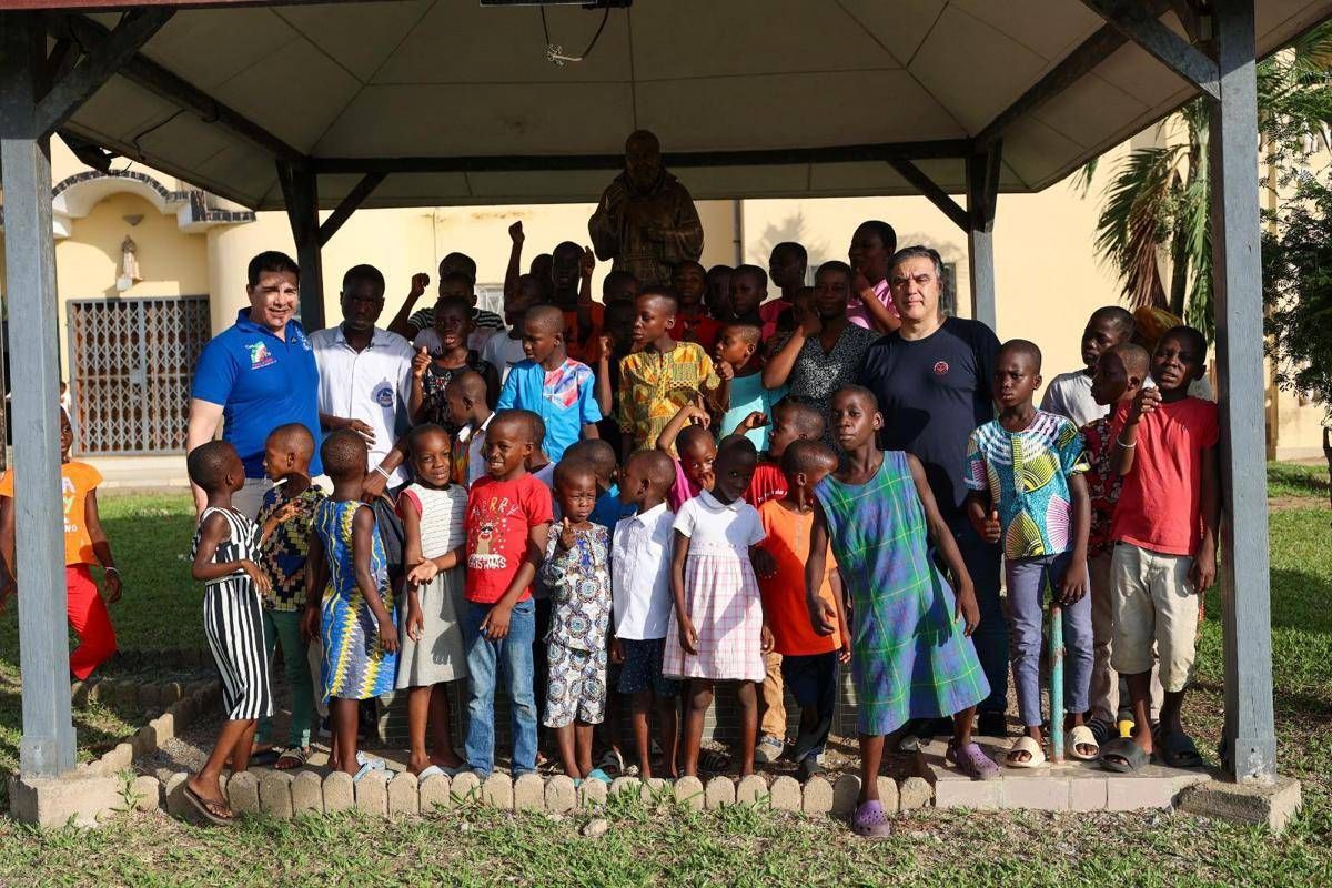 'Cuori ribelli', 50 bimbi malati visitati in Costa d'Avorio - 