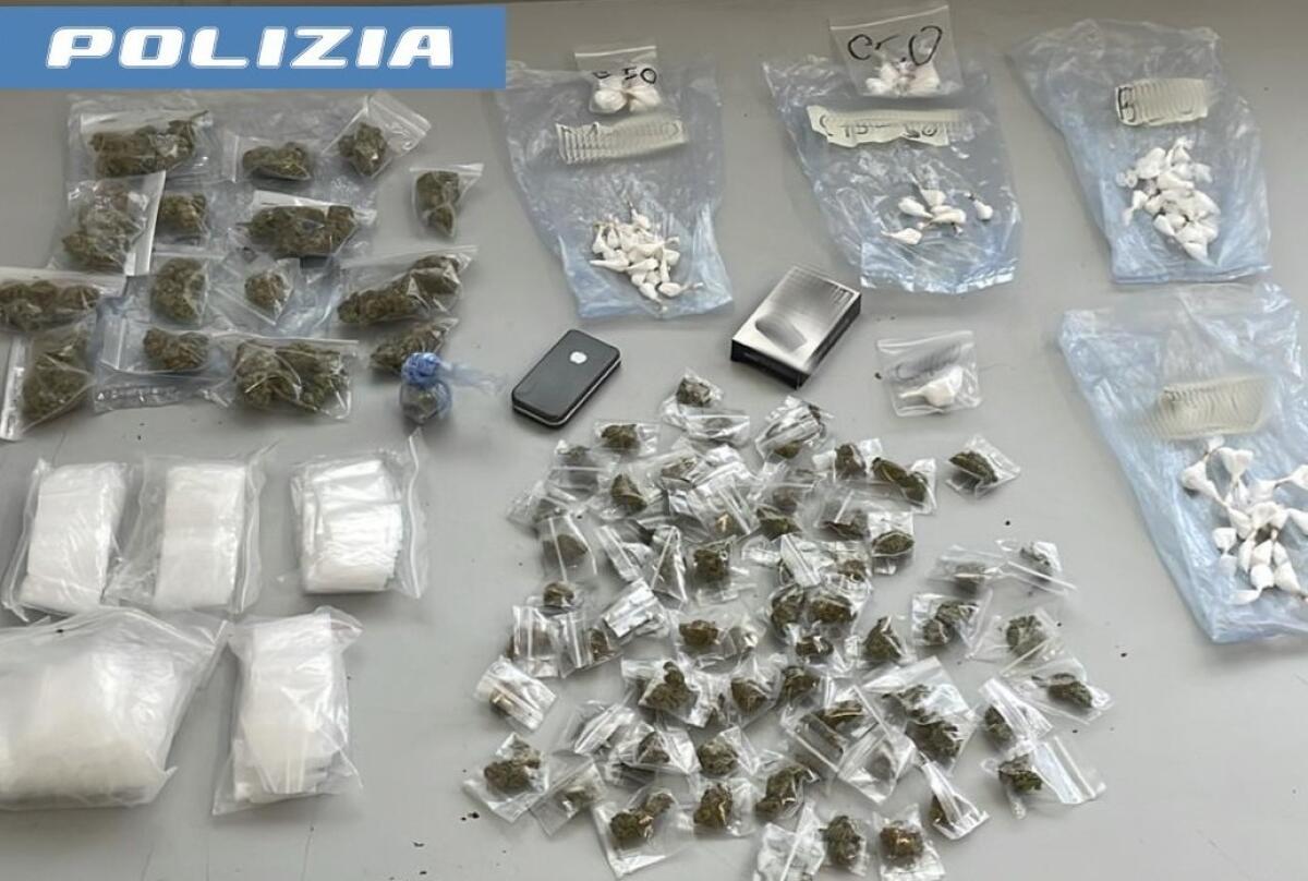 Arrestato a Catania un pregiudicato con 158 grammi di marijuana e 42 grammi di cocaina dalla Polizia di Stato - 