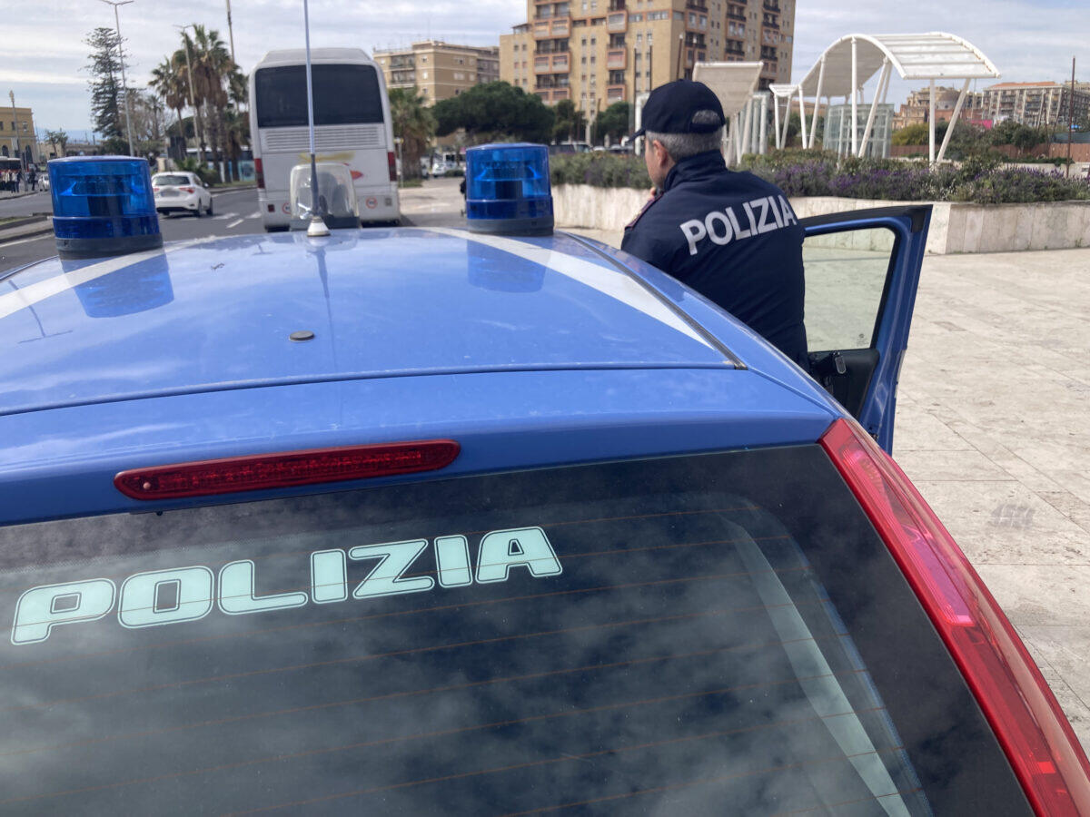 Polizia di Catania interviene per sedare scontro tra due marocchini irregolari con minacce e danneggiamenti - 
