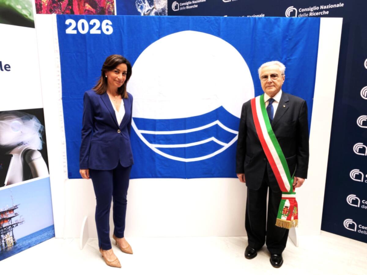 Il Comune di Messina conferma la Bandiera Blu per il 2026, un riconoscimento di eccellenza ambientale. - 