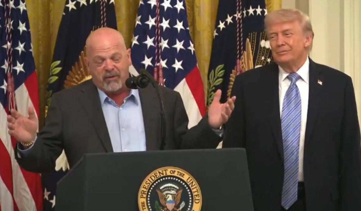 Trump, show alla Casa Bianca con la star di 'Affari di famiglia' - 