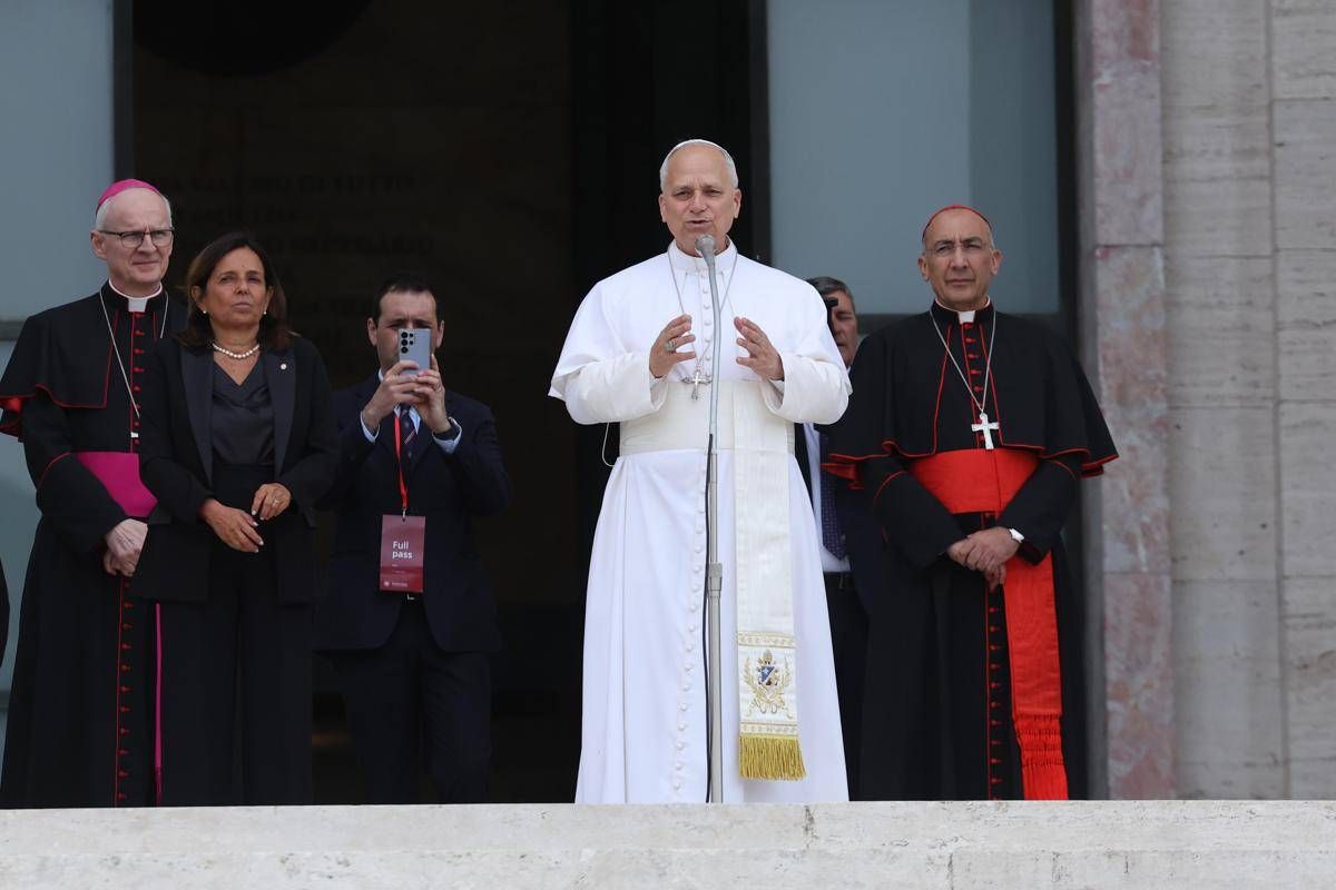 Monito del Papa: "Non si chiami ‘difesa’ il riarmo che depaupera investimenti in educazione e salute" - 
