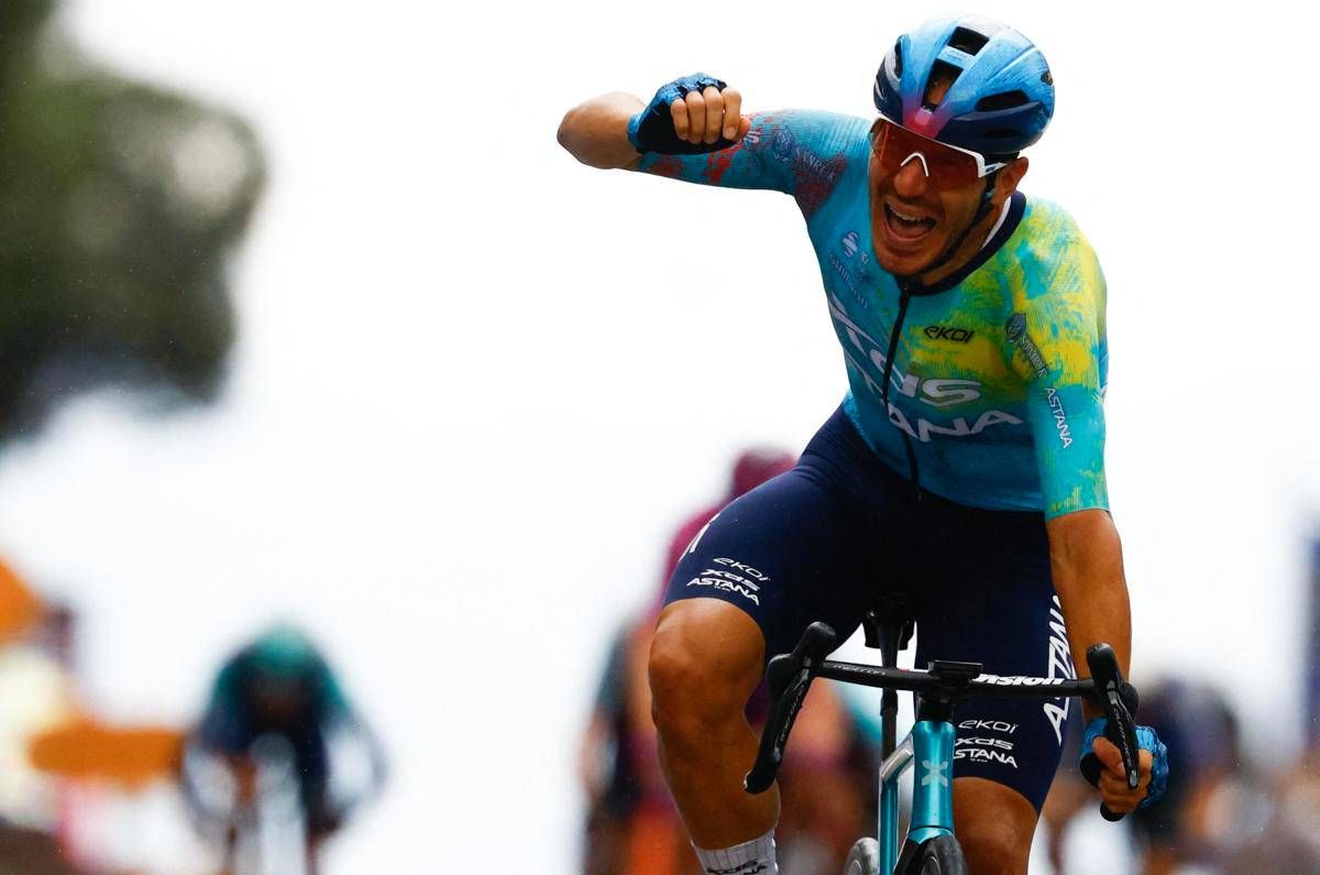 Giro d'Italia, Davide Ballerini vince in volata la sesta tappa. Eulalio sempre in rosa - 