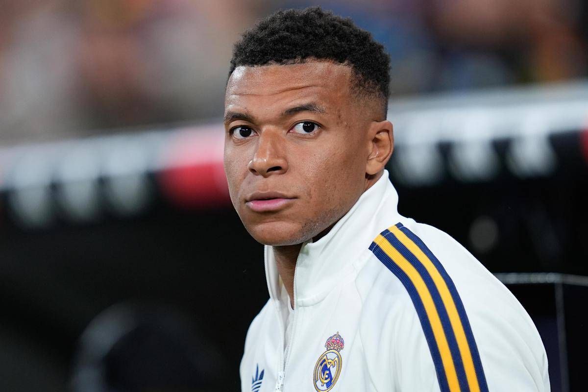 Mbappé, la vacanza in Sardegna fa infuriare i tifosi del Real: "Vattene" - 