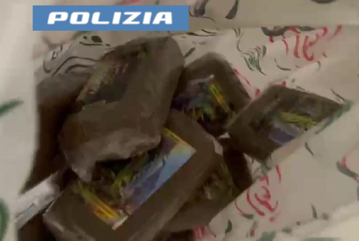 Polizia di Catania scopre un deposito di droga nella casa della nonna di un pregiudicato - 