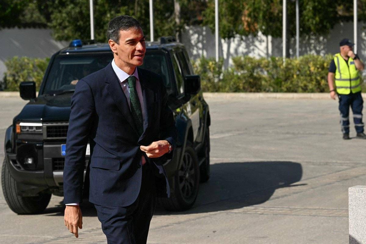 Guasto su aereo Sanchez, premier spagnolo atterra in Turchia - 