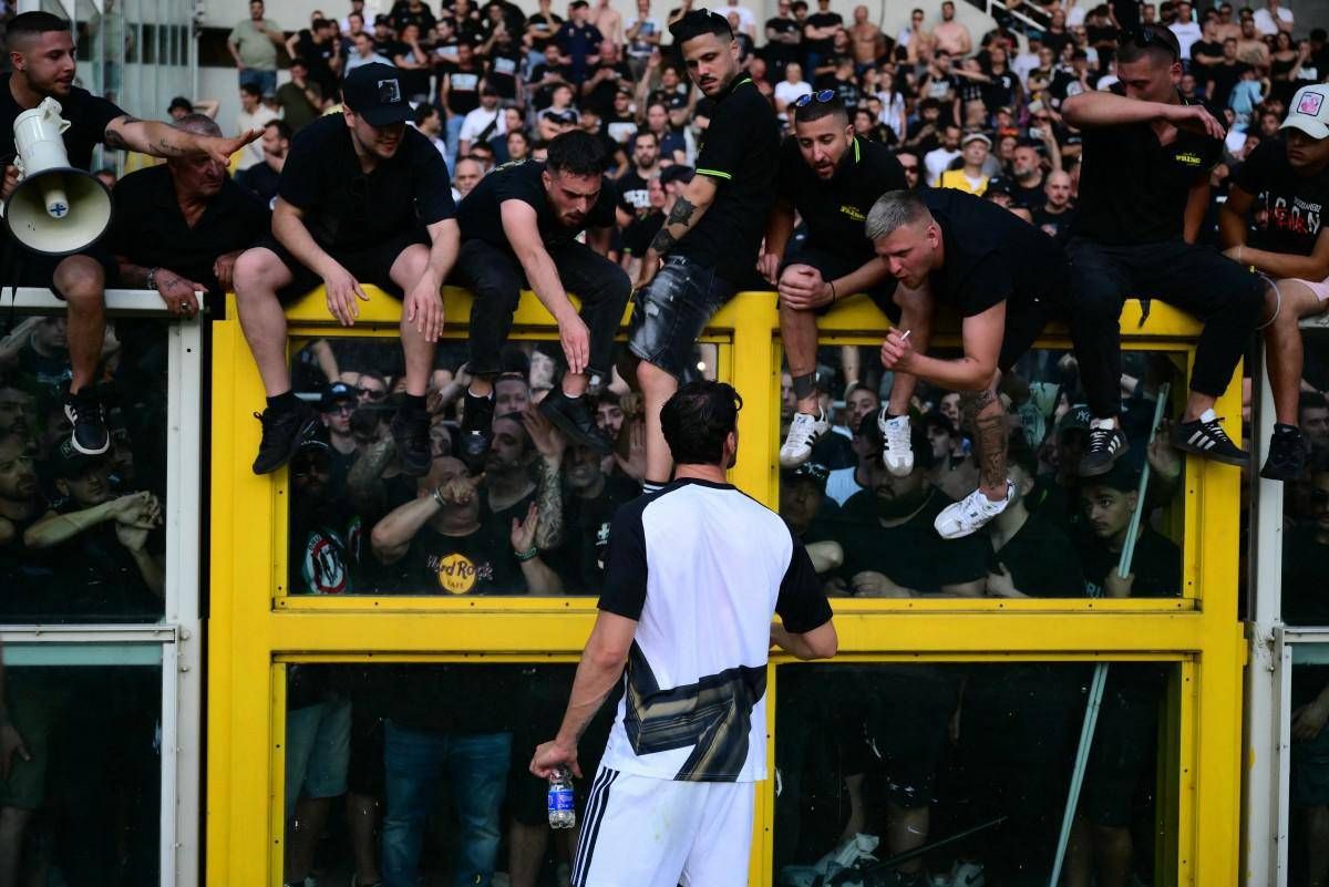 Juventus, tifoso in ospedale dopo scontri. La richiesta alla squadra: "Non giocate" - 