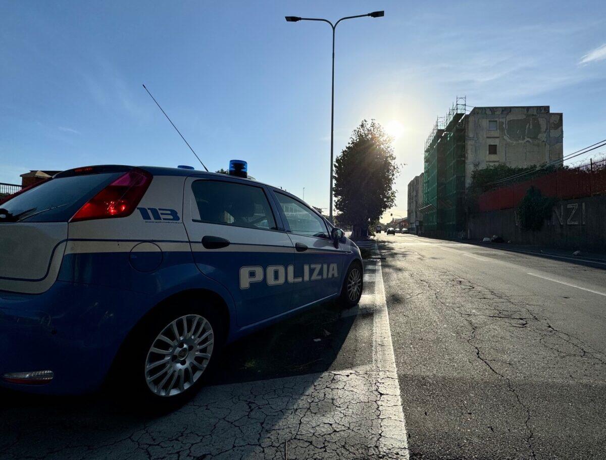 Polizia di Catania arresta ladri di polli dopo inseguimento in supermercato - 