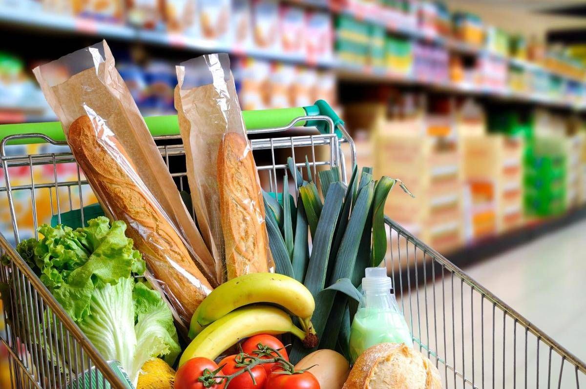 Prezzi alle stelle per la guerra: dalle bollette al cibo, conto da oltre 1.200 euro per le famiglie - 
