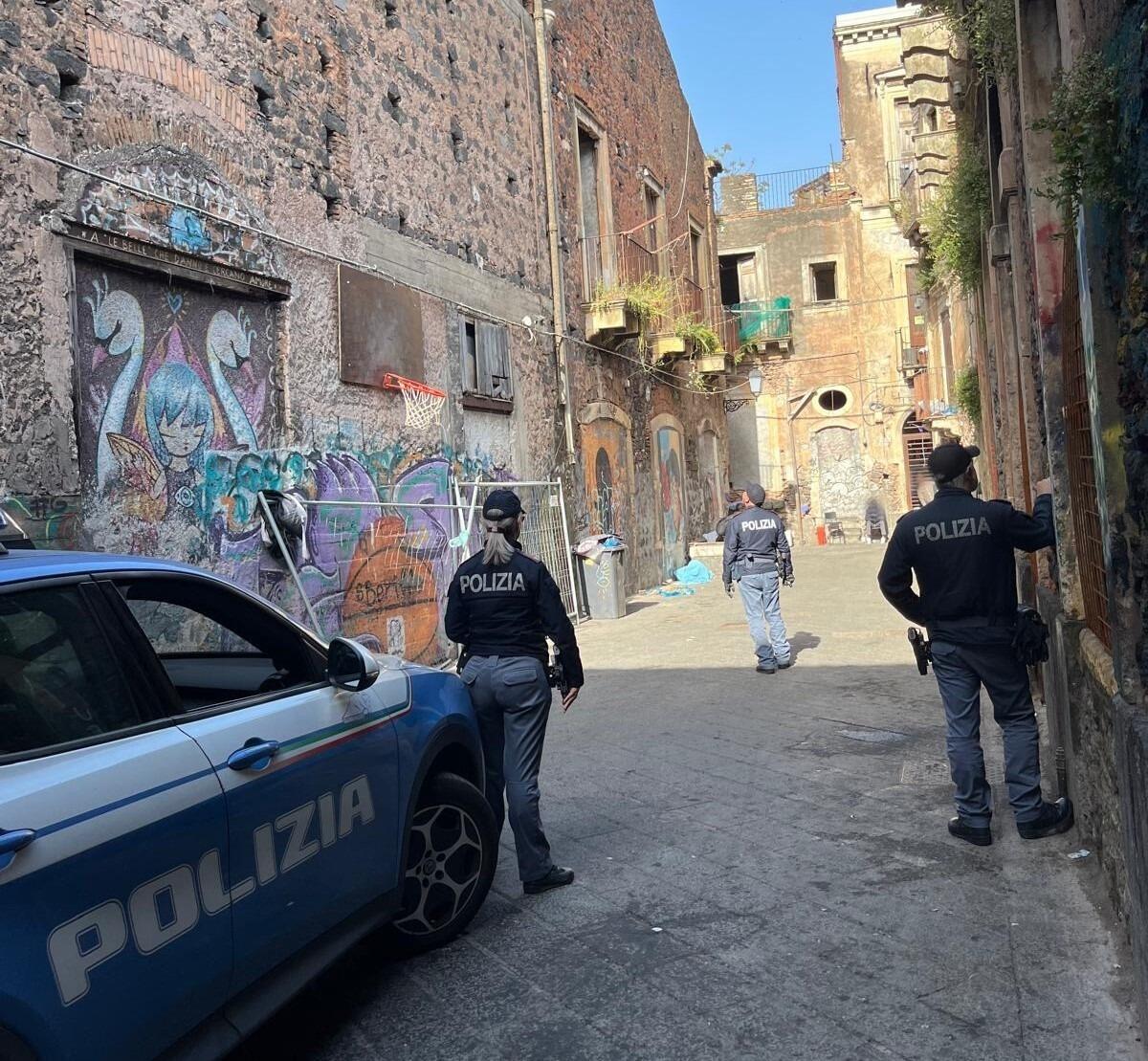 Arrestato un 28enne per spaccio di droga a Catania: intervento della Polizia nel rione San Berillo - 