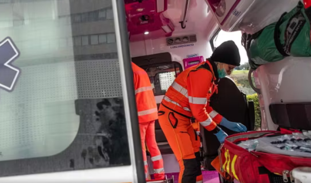 Donna muore aTaormina: accertamenti della Polizia locale dopo il decesso in Corso Umberto - 