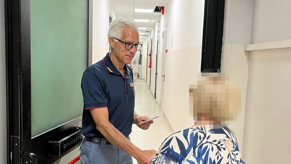 Acireale: 600 euro lasciati al bancomat recuperati dopo l'identificazione del passante - 