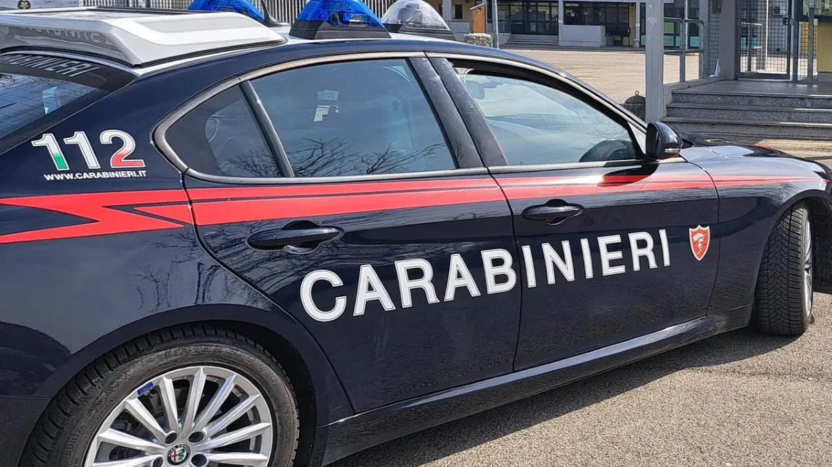 Pedara: arrestato 32enne per stalking dopo appostamenti sotto casa e messaggi ossessivi - 