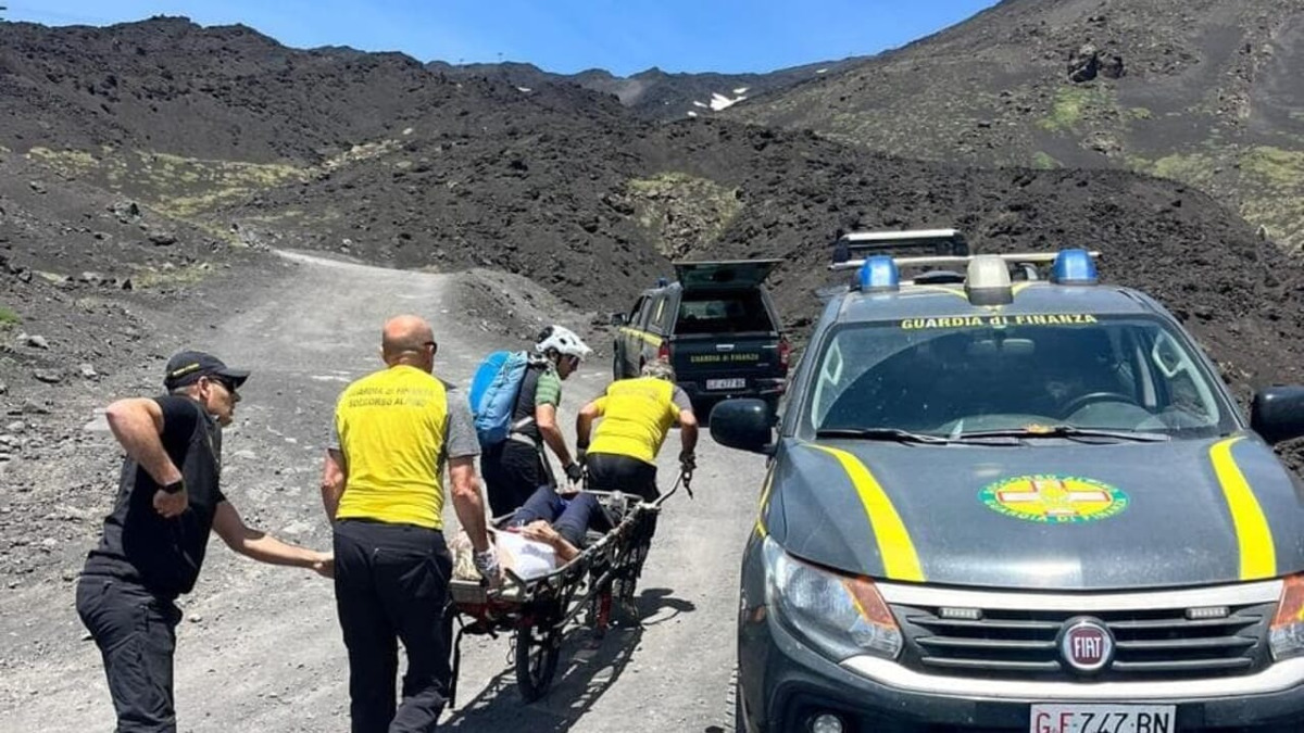 Etna Sud: turista svizzera soccorsa per sospetta frattura alla caviglia - 