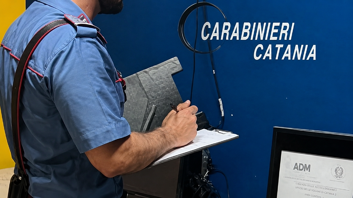 Ispezioni nell'area acese: denunciati titolari di centro scommesse e bar, multe per oltre €6.200 - 