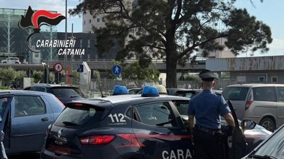 Tentata estorsione a Fontanarossa: denunciato parcheggiatore abusivo recidivo - 