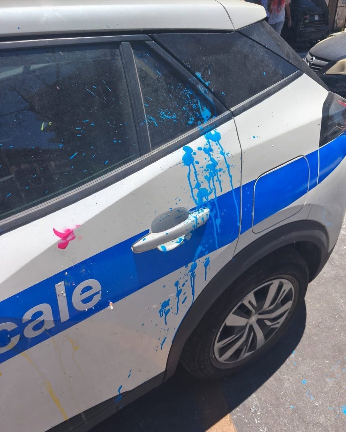 Vandalismo all'uscita dell'ultimo giorno di scuola: tafferugli in piazza Rosolino Pilo a Catania - Credit Foto Catania dà spettacolo