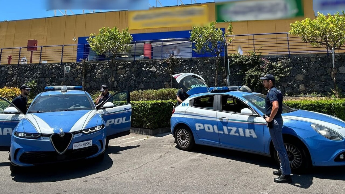 Acireale, fermato 39enne: accusato di rapina in distributore e furto in gioielleria - 
