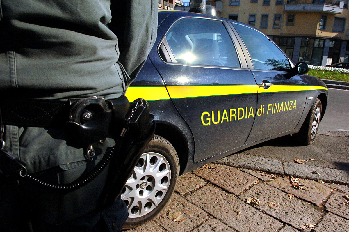 Si finge finanziere e ruba gioielli a un'anziana: arrestato 33enne di Belpasso a Ragusa - 