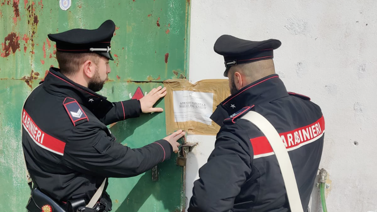 Giarre: scoperto deposito abusivo con 445 kg di GPL, denunciato 51enne - 