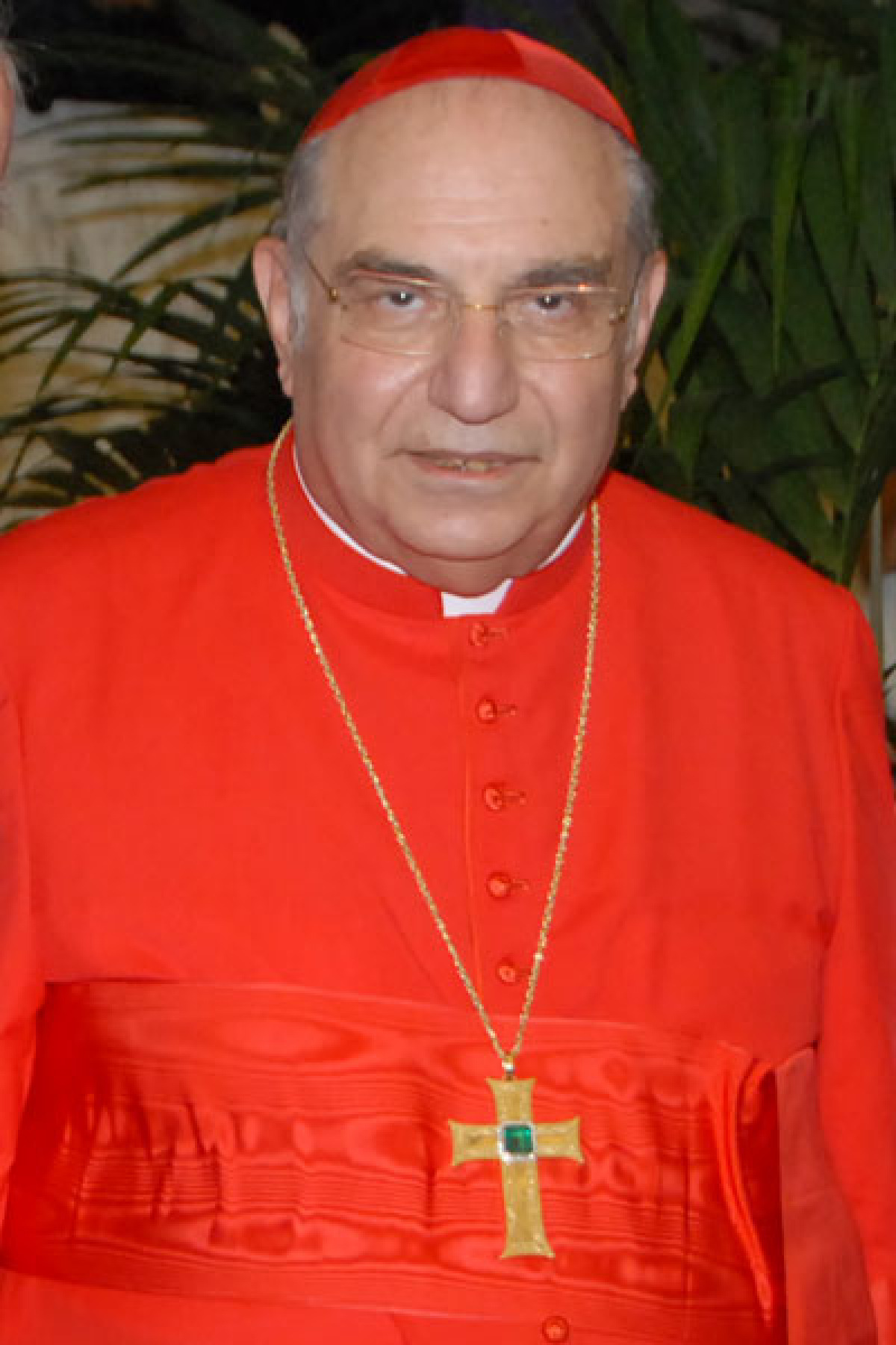 Malore per il cardinale Paolo Romeo: ricoverato al San Marco di Catania - 