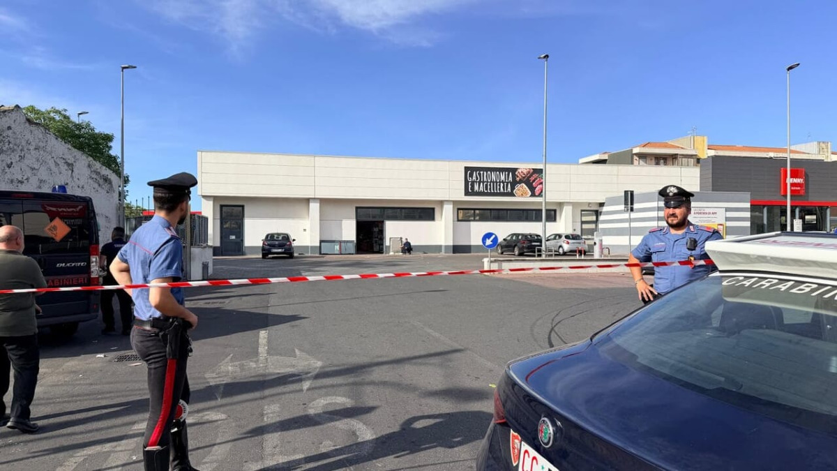 Tentato colpo con esplosivo ad Acireale: ordigno non esplode, indagini dei carabinieri