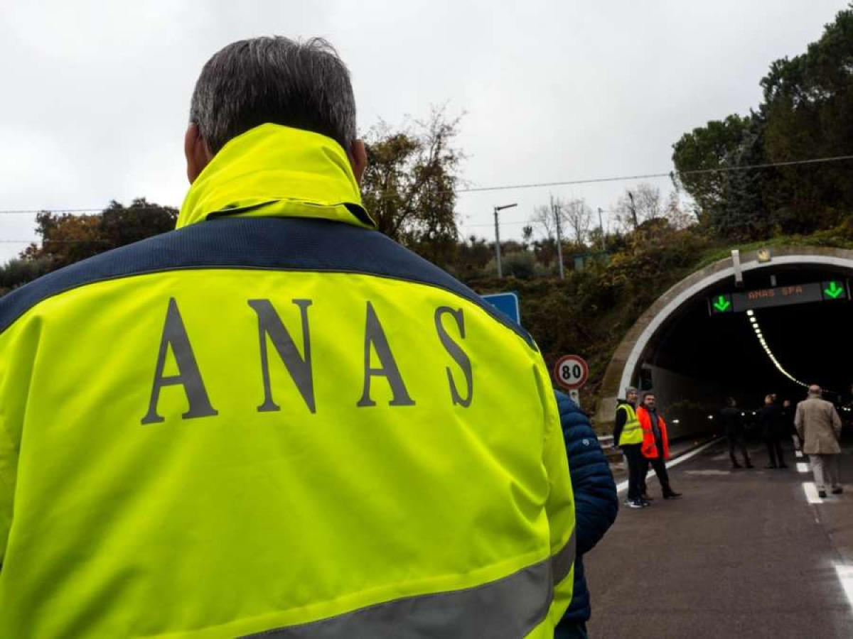 A19, mezzo pesante si guasta nella galleria Tremonzelli: traffico bloccato verso Palermo - 
