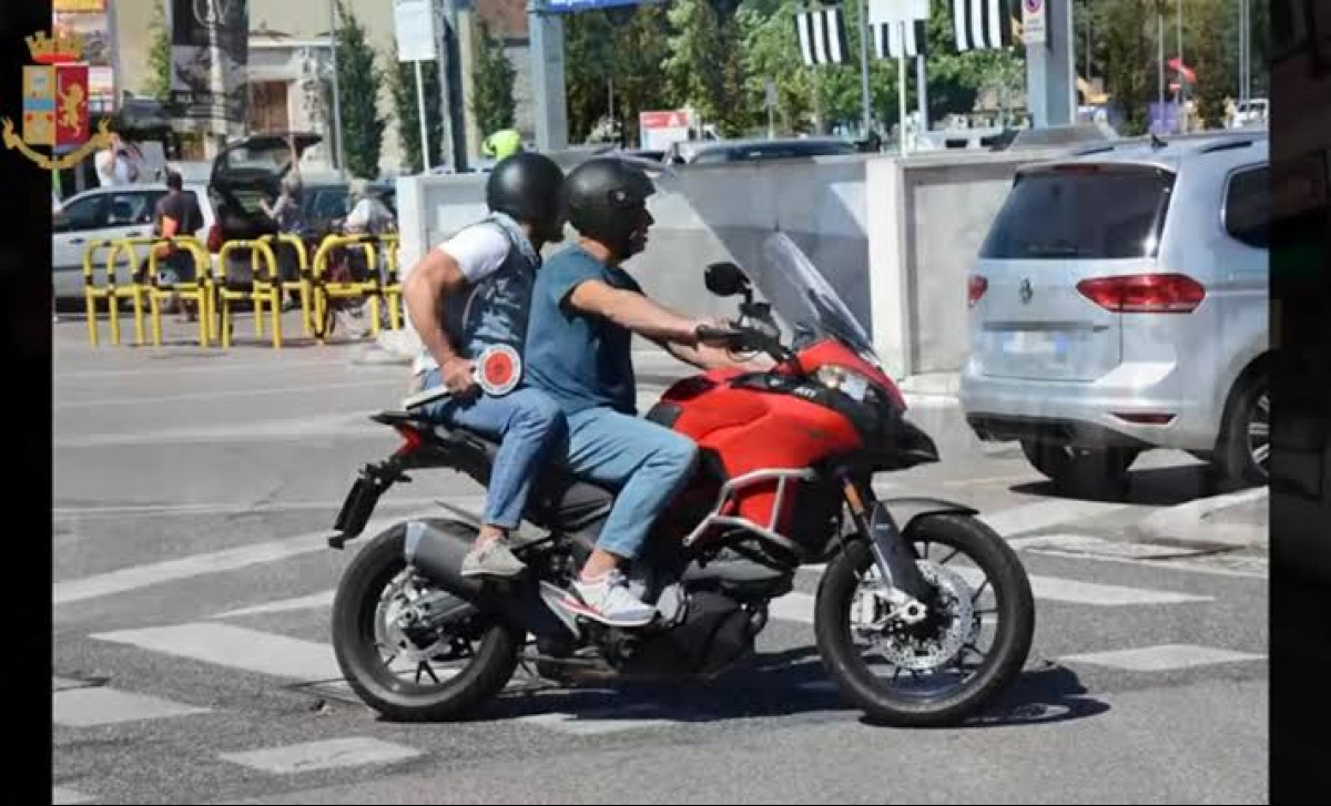 In giro per piazza Sant’Anna con crack, ecstasy e marijuana: arrestati due giovani - 