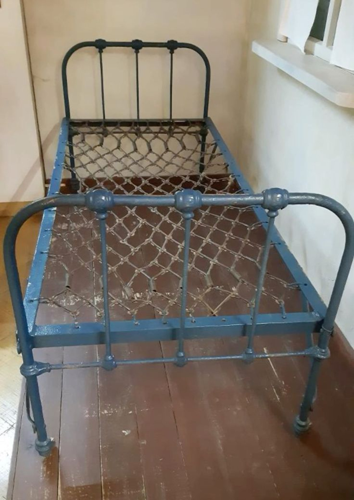 Le vecchie reti a molle: il letto che ha segnato un’epoca - 