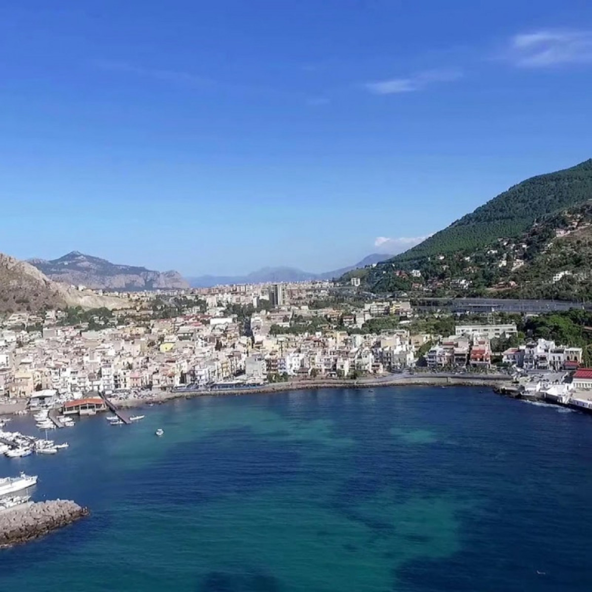 Sferracavallo: divieto di balneazione agli "scivoli" per concentrazione di alga tossica - 