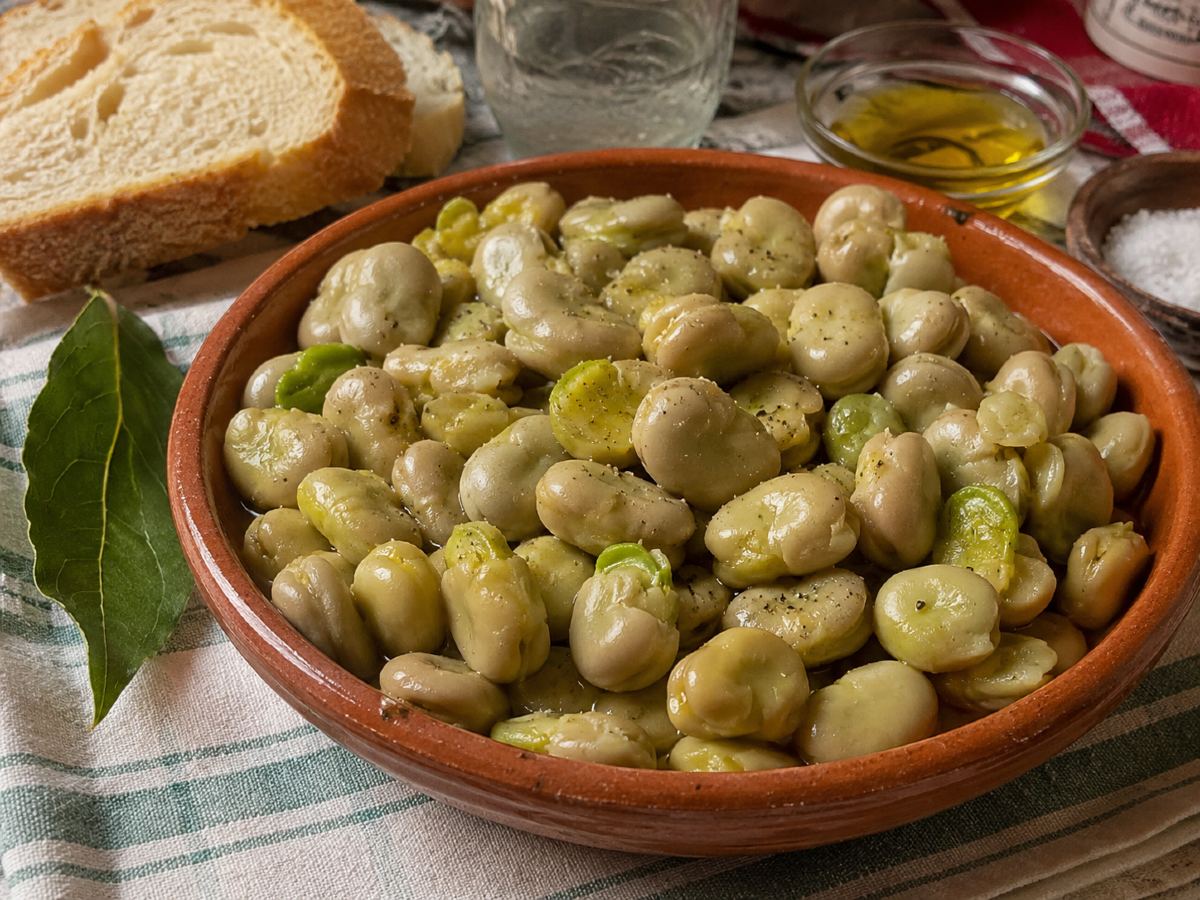 Fave di San Giovanni in Sicilia: riti comunitari, «quarare» e le due ricette della tradizione - 