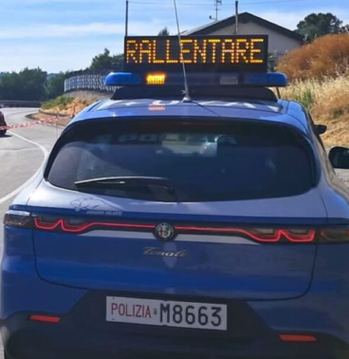 Incidente sulla statale 114: auto e tir si scontrano vicino Roccalumera, traffico in tilt - 