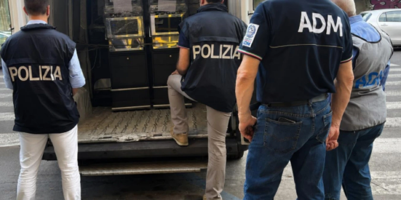 Catania: sequestrate 14 slot irregolari, multa da 700.000 euro a un circolo privato - 