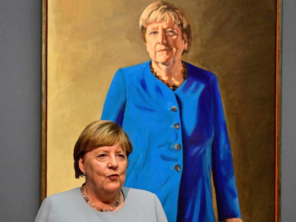 Merkel svela il suo ritratto: "E' strano quando si diventa storia" - 