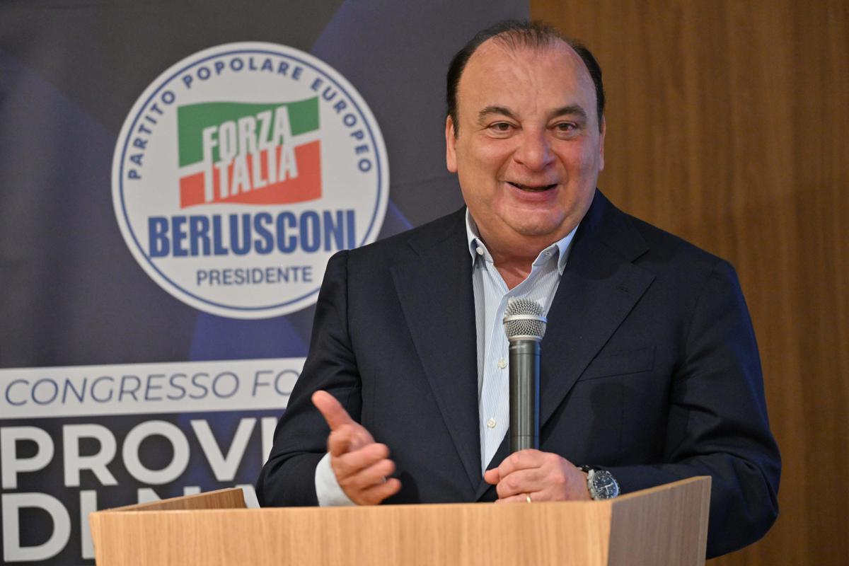 Ue, Caputo: "Solidarietà a Fulvio Martusciello, saprà dimostrare la sua estraneità ai fatti" - 