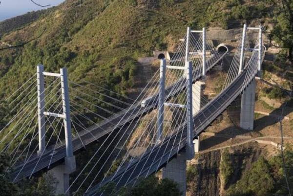 Scossa in Calabria: pagina 'Ponte sullo Stretto' rilancia il tema del rischio sismico e della coerenza sulle infrastrutture